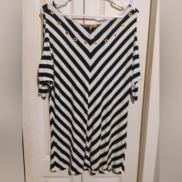 Belldini Black and White Oversized Sailor Collar Blouse - Picture 1 of 11